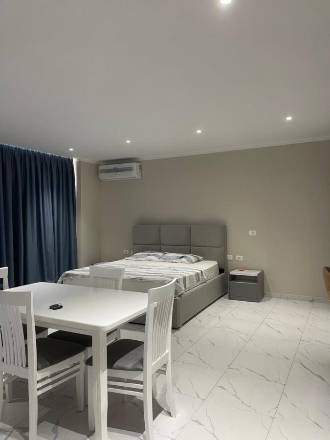 Modern Beachfront Apartments Sarande Exterior photo